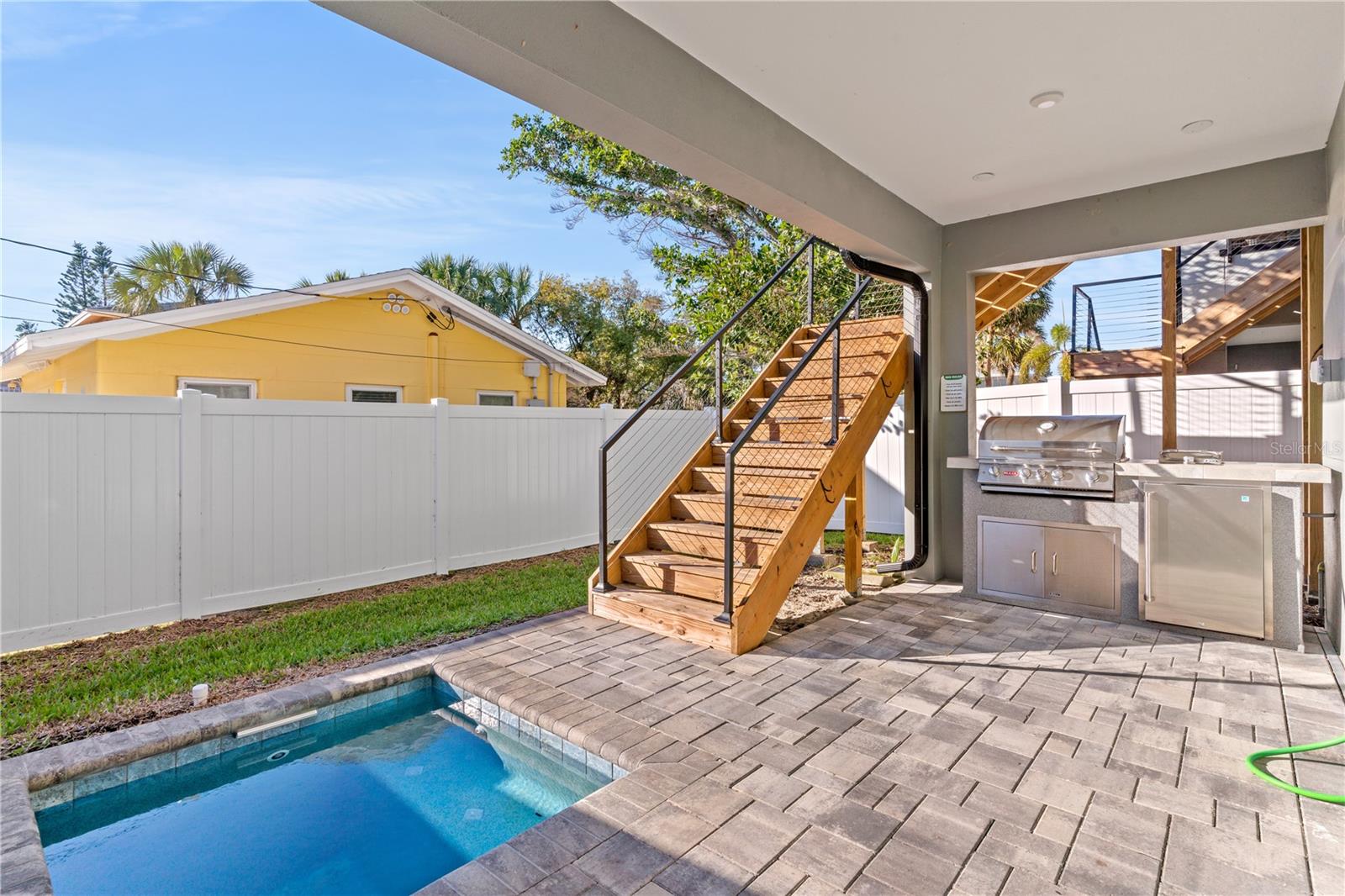 2200 BAY BLVD #B, INDIAN ROCKS BEACH, FL, 33785