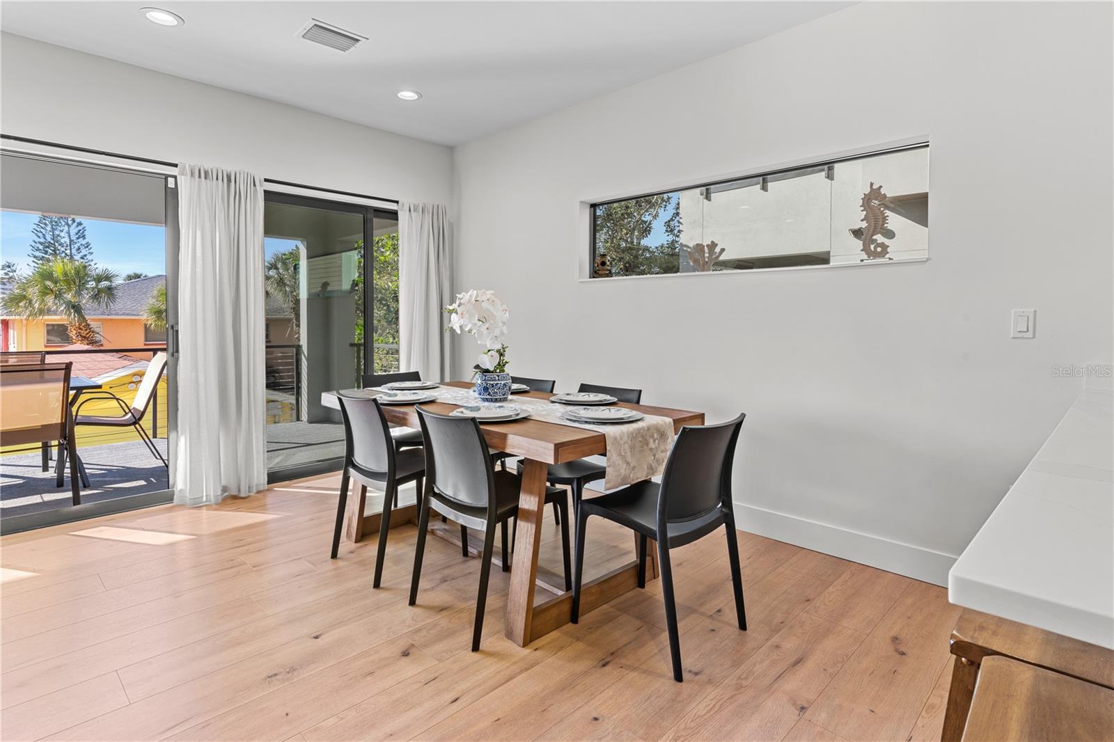 2200 BAY BLVD #B, INDIAN ROCKS BEACH, FL, 33785