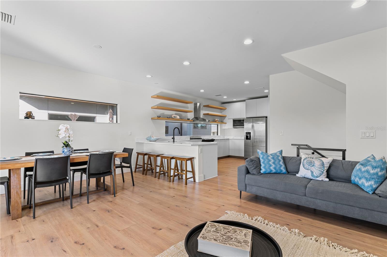 2200 BAY BLVD #B, INDIAN ROCKS BEACH, FL, 33785