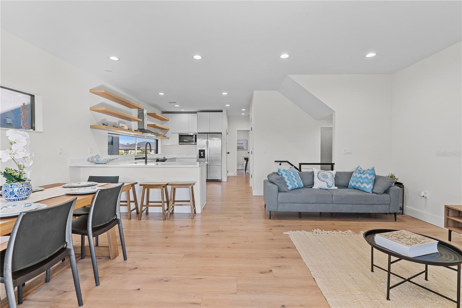 2200 BAY BLVD #B, INDIAN ROCKS BEACH, FL, 33785