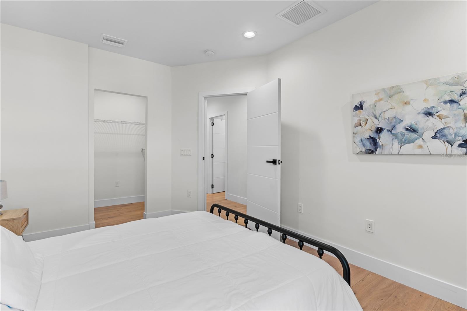 2200 BAY BLVD #B, INDIAN ROCKS BEACH, FL, 33785