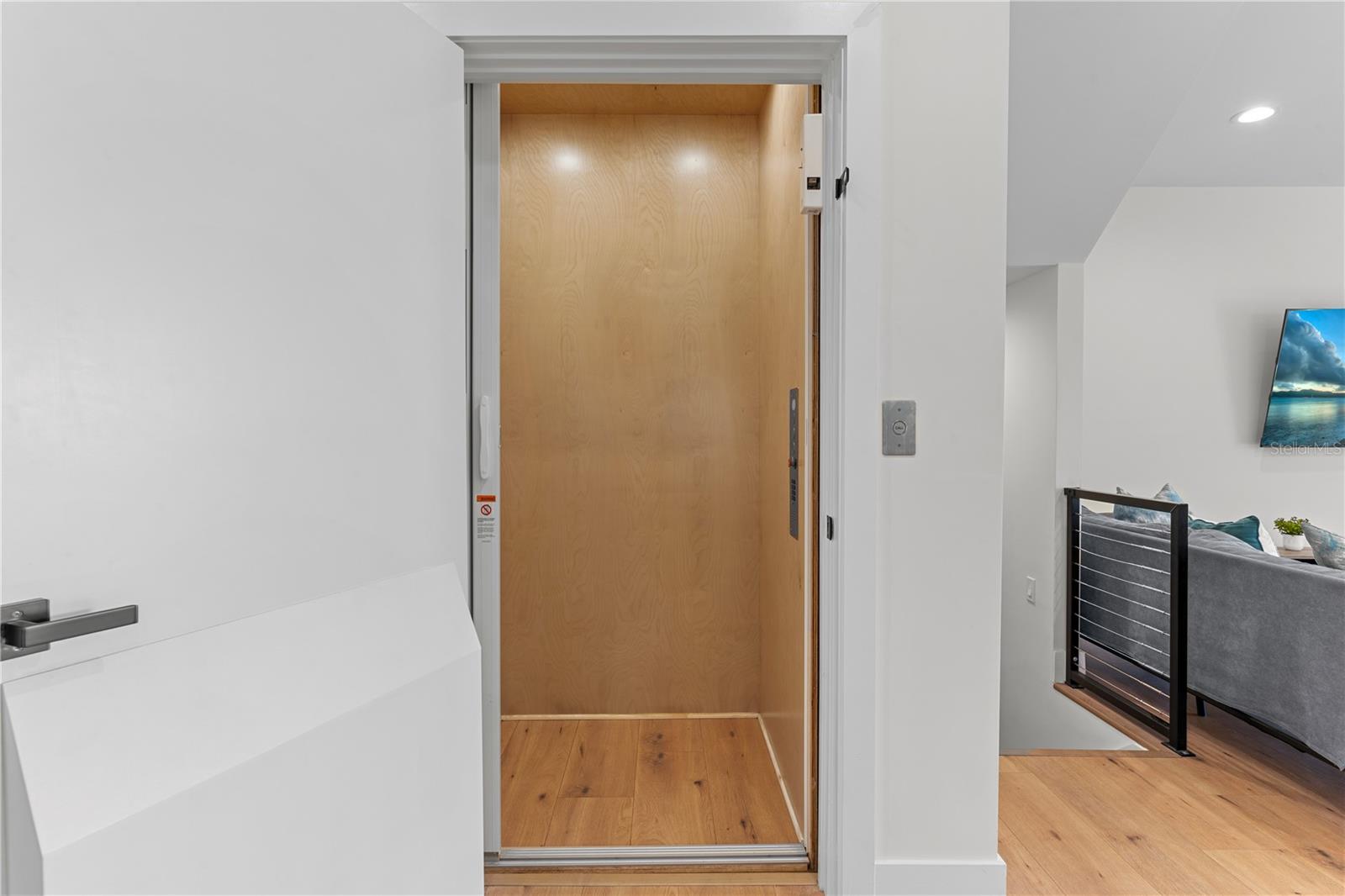 2200 BAY BLVD #B, INDIAN ROCKS BEACH, FL, 33785