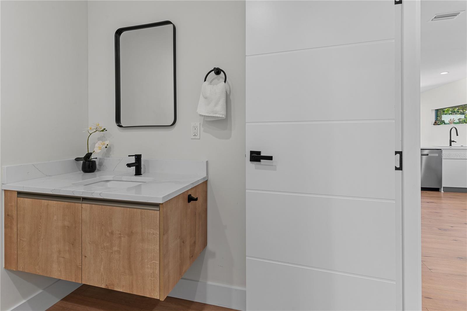 2200 BAY BLVD #B, INDIAN ROCKS BEACH, FL, 33785