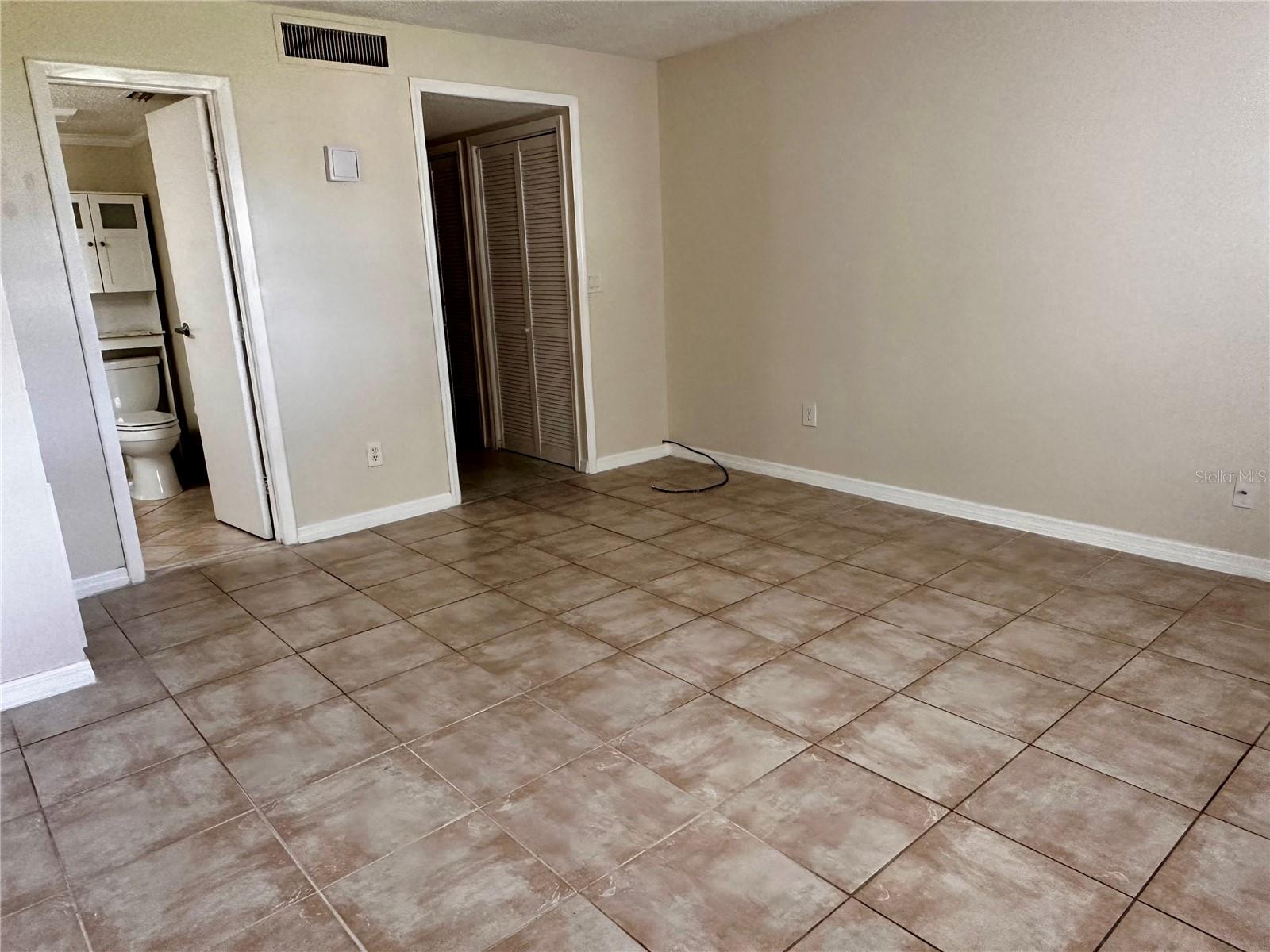 122 N KINGS AVE #101, BRANDON, FL, 33510