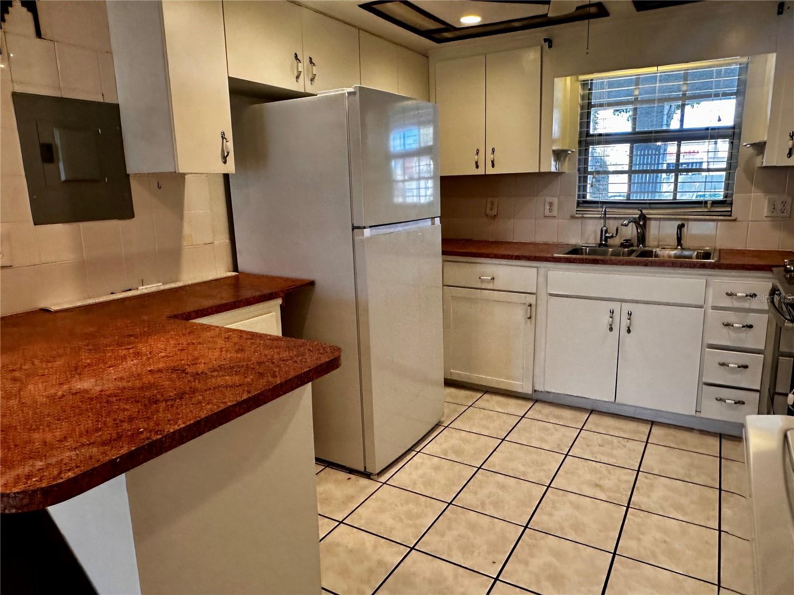 122 N KINGS AVE #101, BRANDON, FL, 33510