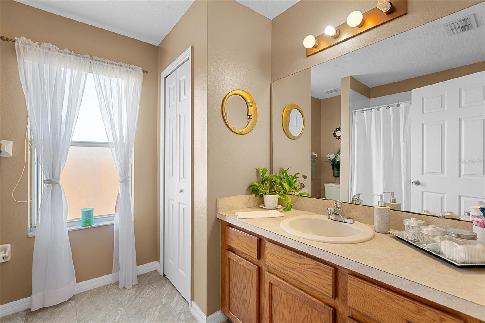 2327 ANDREWS VALLEY DR, KISSIMMEE, FL, 34758