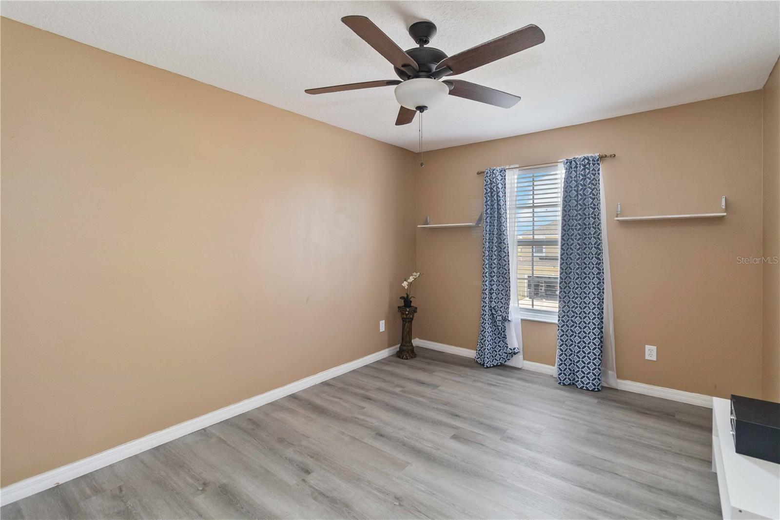 2327 ANDREWS VALLEY DR, KISSIMMEE, FL, 34758