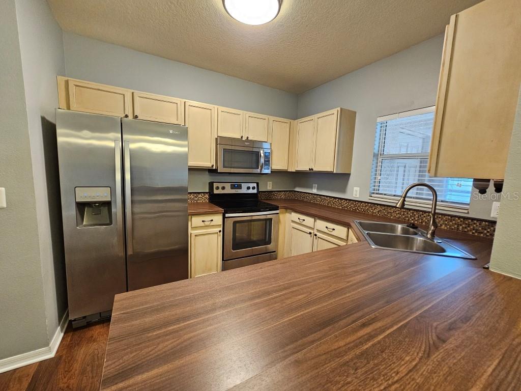 1404 BLUE MAGNOLIA RD, BRANDON, FL, 33510