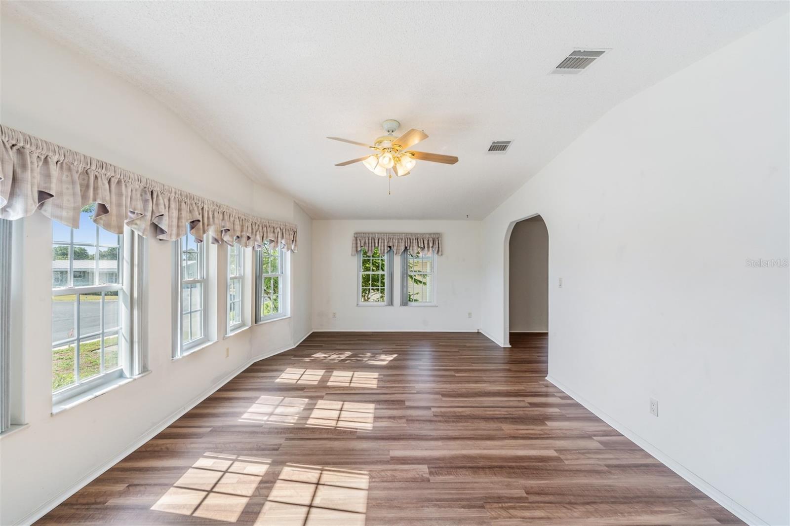 37422 NEUKOM AVE, ZEPHYRHILLS, FL, 33541