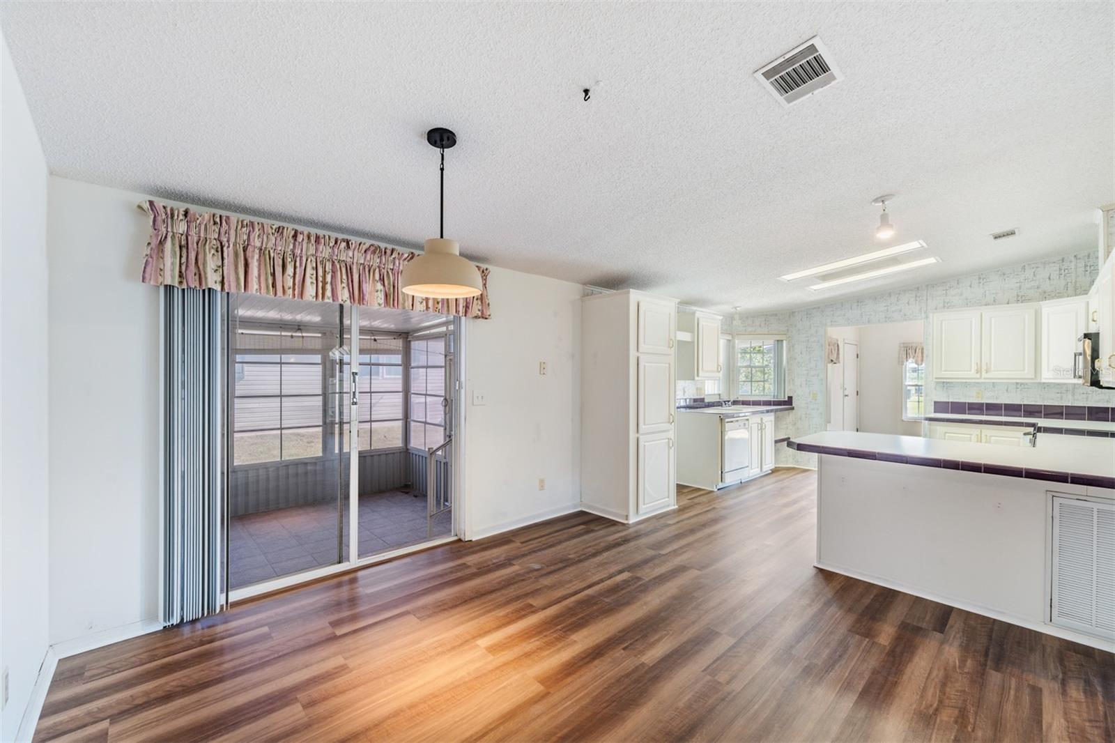 37422 NEUKOM AVE, ZEPHYRHILLS, FL, 33541