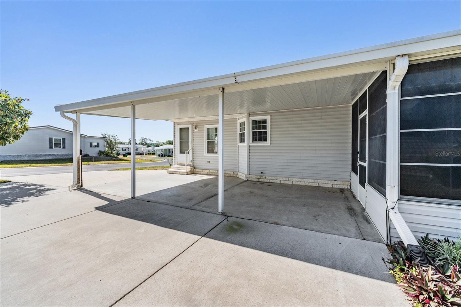 37422 NEUKOM AVE, ZEPHYRHILLS, FL, 33541