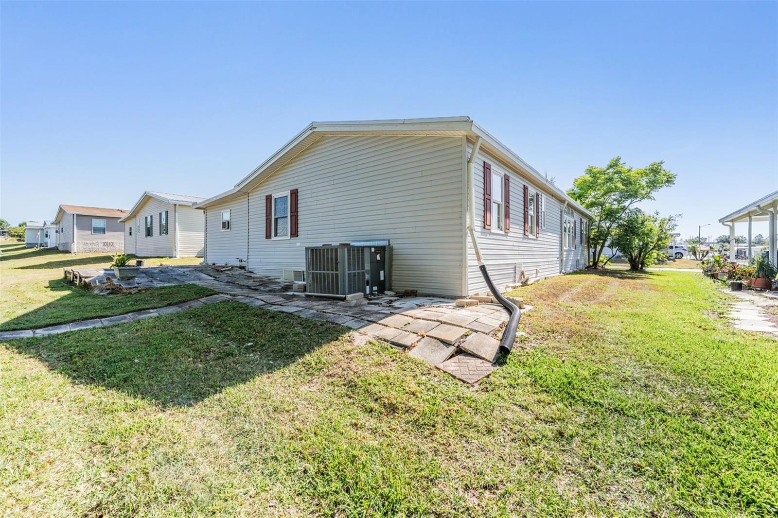 37422 NEUKOM AVE, ZEPHYRHILLS, FL, 33541