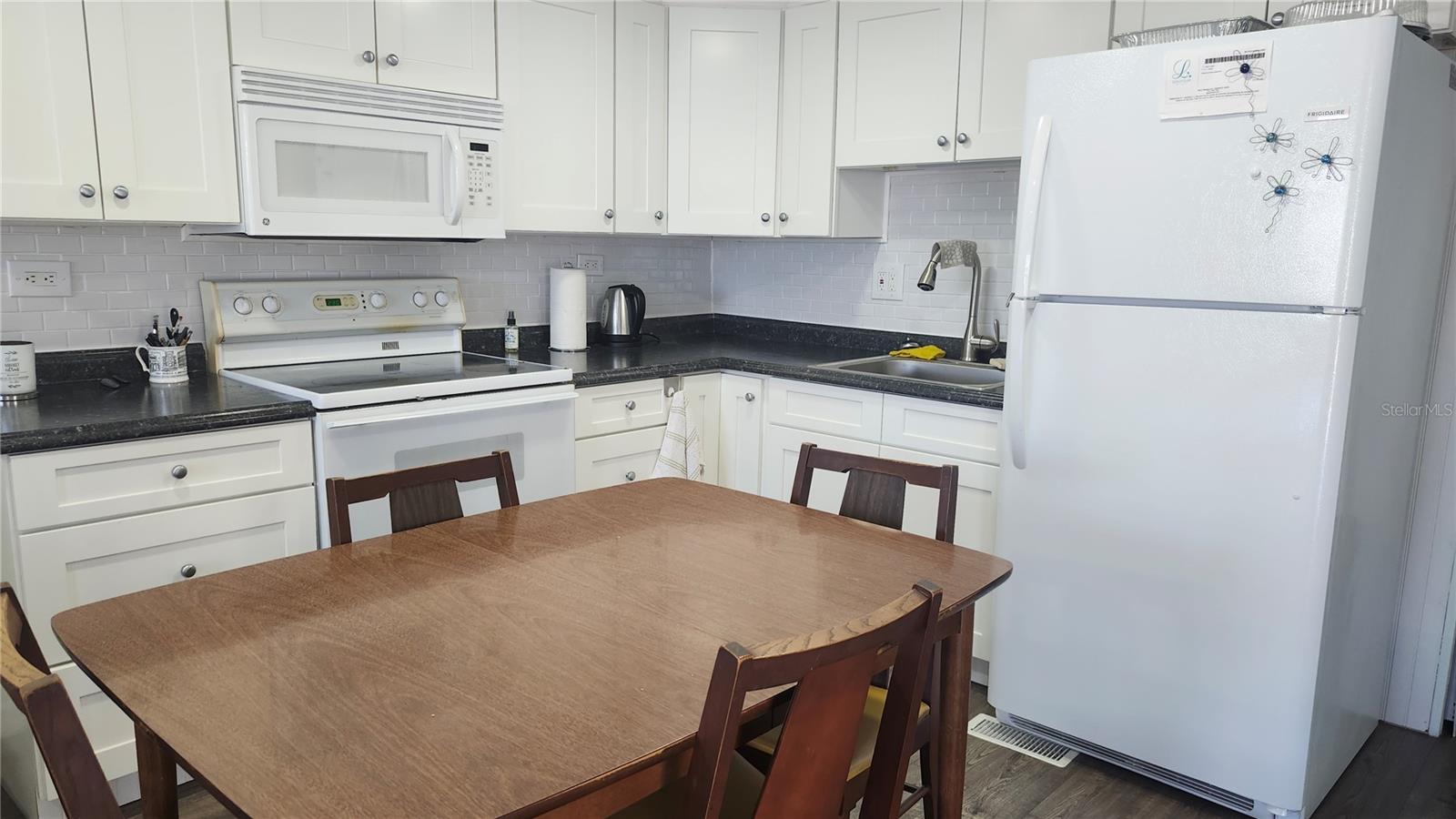 A4672324 Property Photo