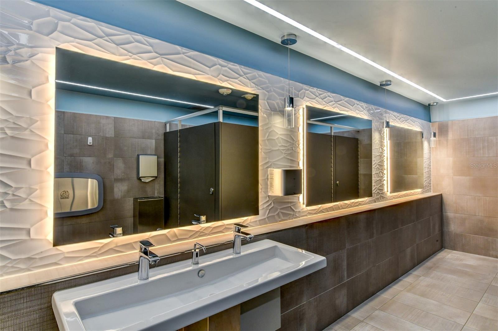 A4672324 Property Photo