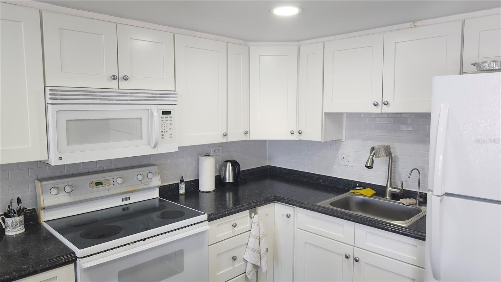 A4672324 Property Photo