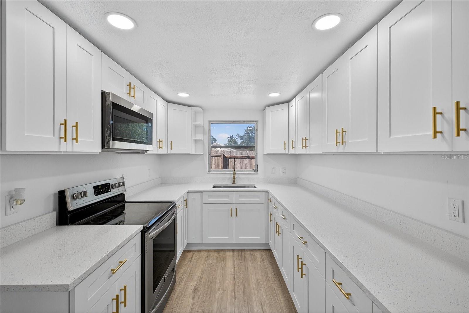 6923 TIERRA VERDE ST, PORT RICHEY, FL, 34668