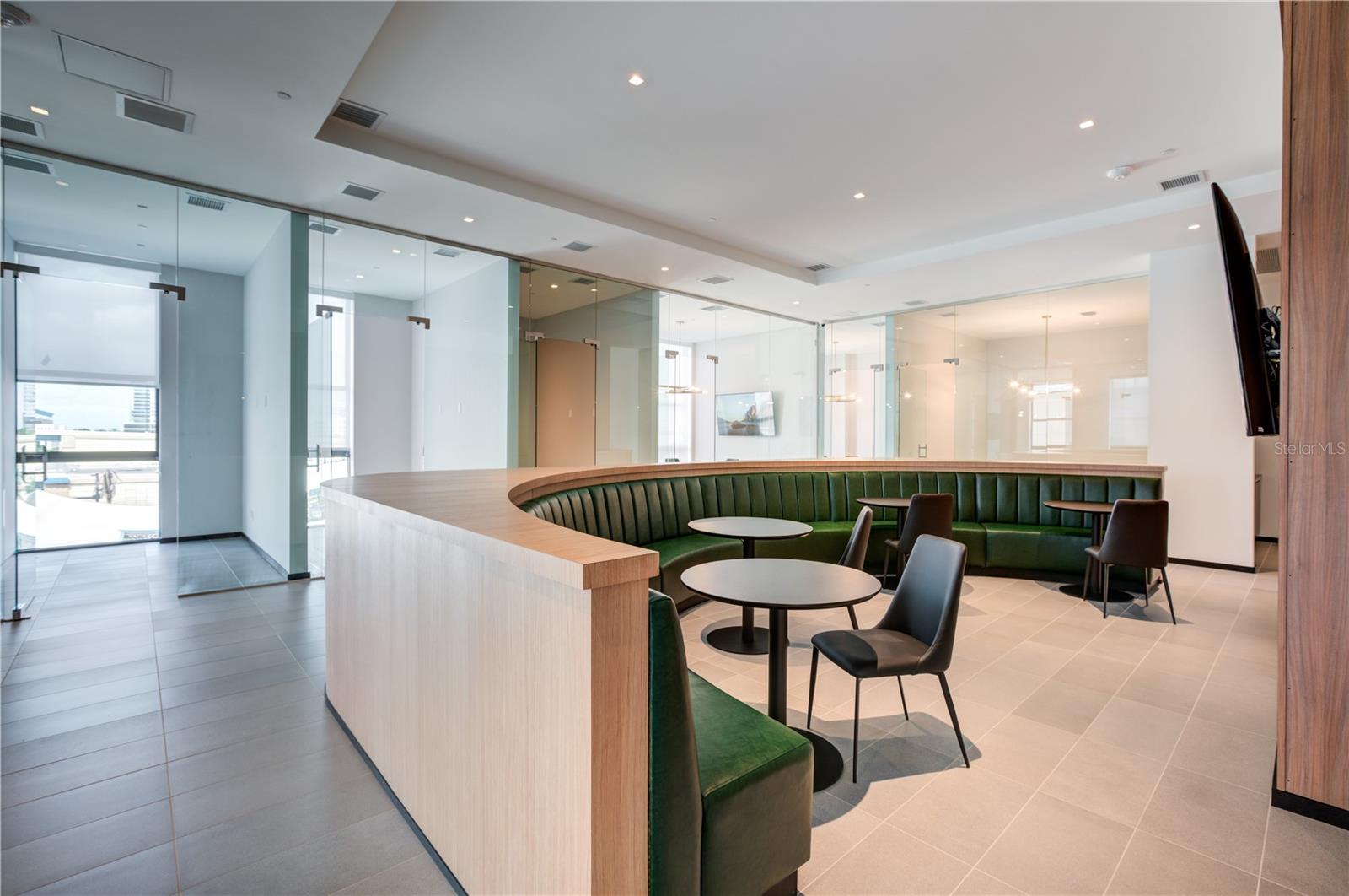 434 N ORANGE AVE, ORLANDO, FL, 32801