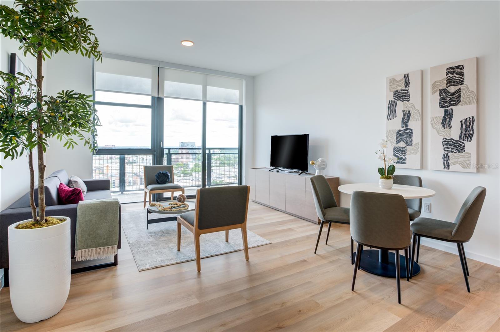 434 N ORANGE AVE, ORLANDO, FL, 32801