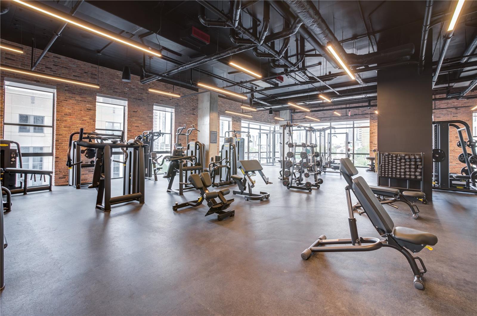 434 N ORANGE AVE, ORLANDO, FL, 32801