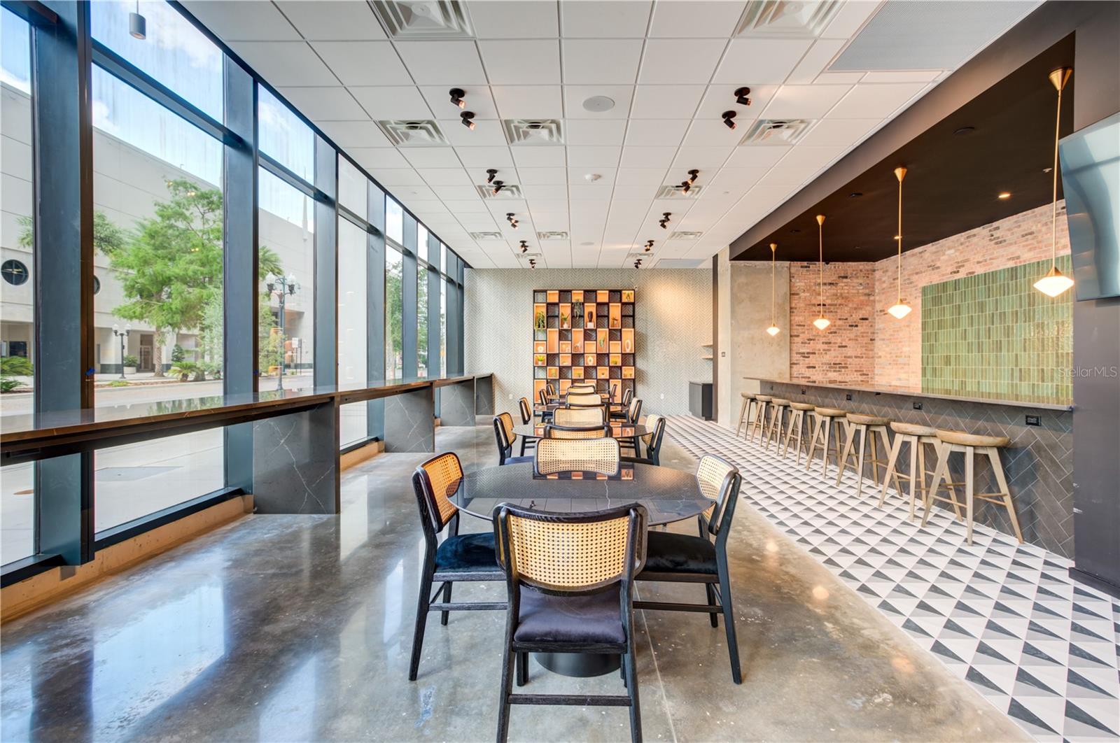 434 N ORANGE AVE, ORLANDO, FL, 32801