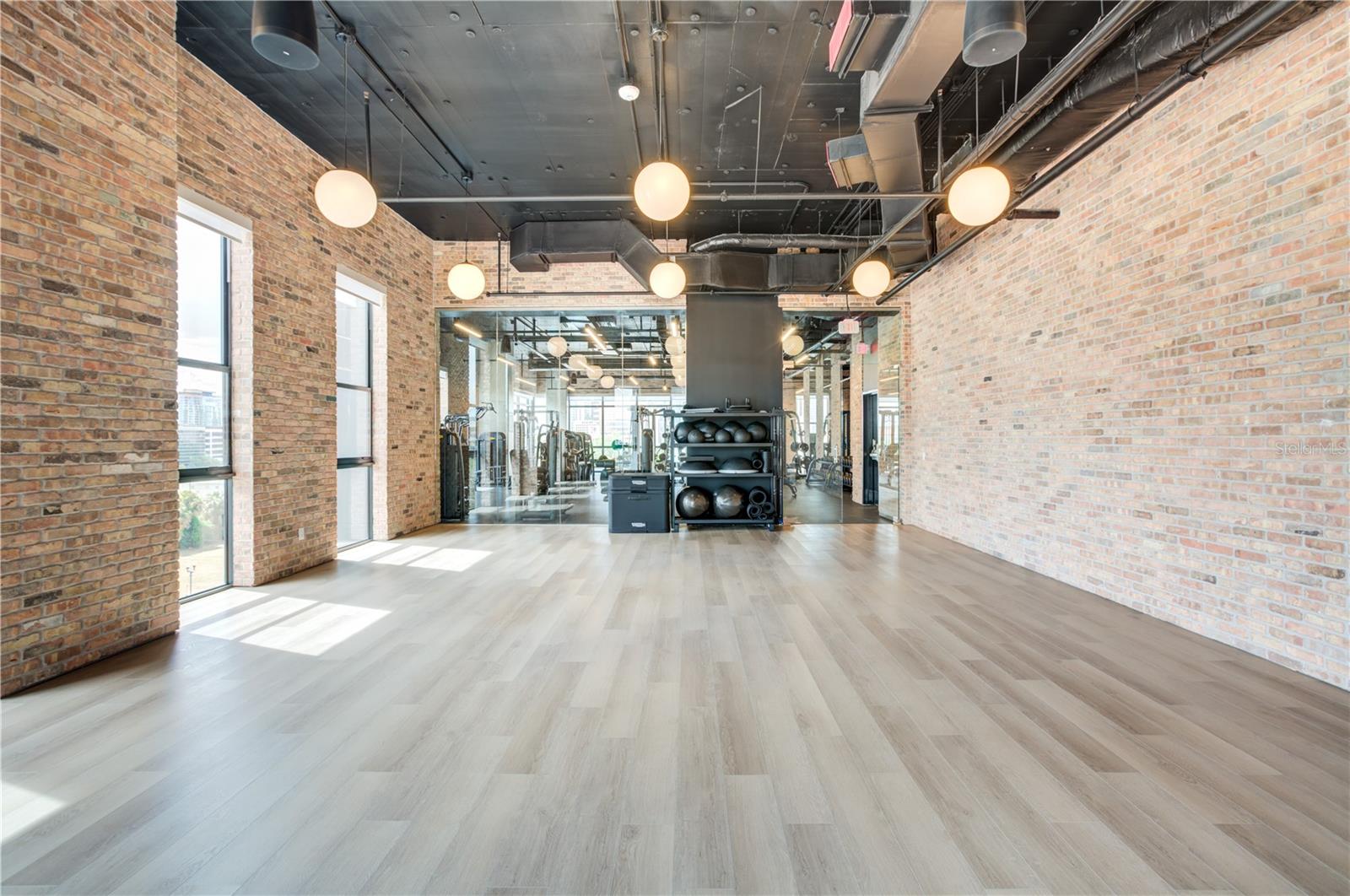 434 N ORANGE AVE, ORLANDO, FL, 32801