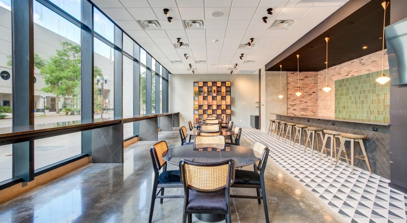 434 N ORANGE AVE, ORLANDO, FL, 32801