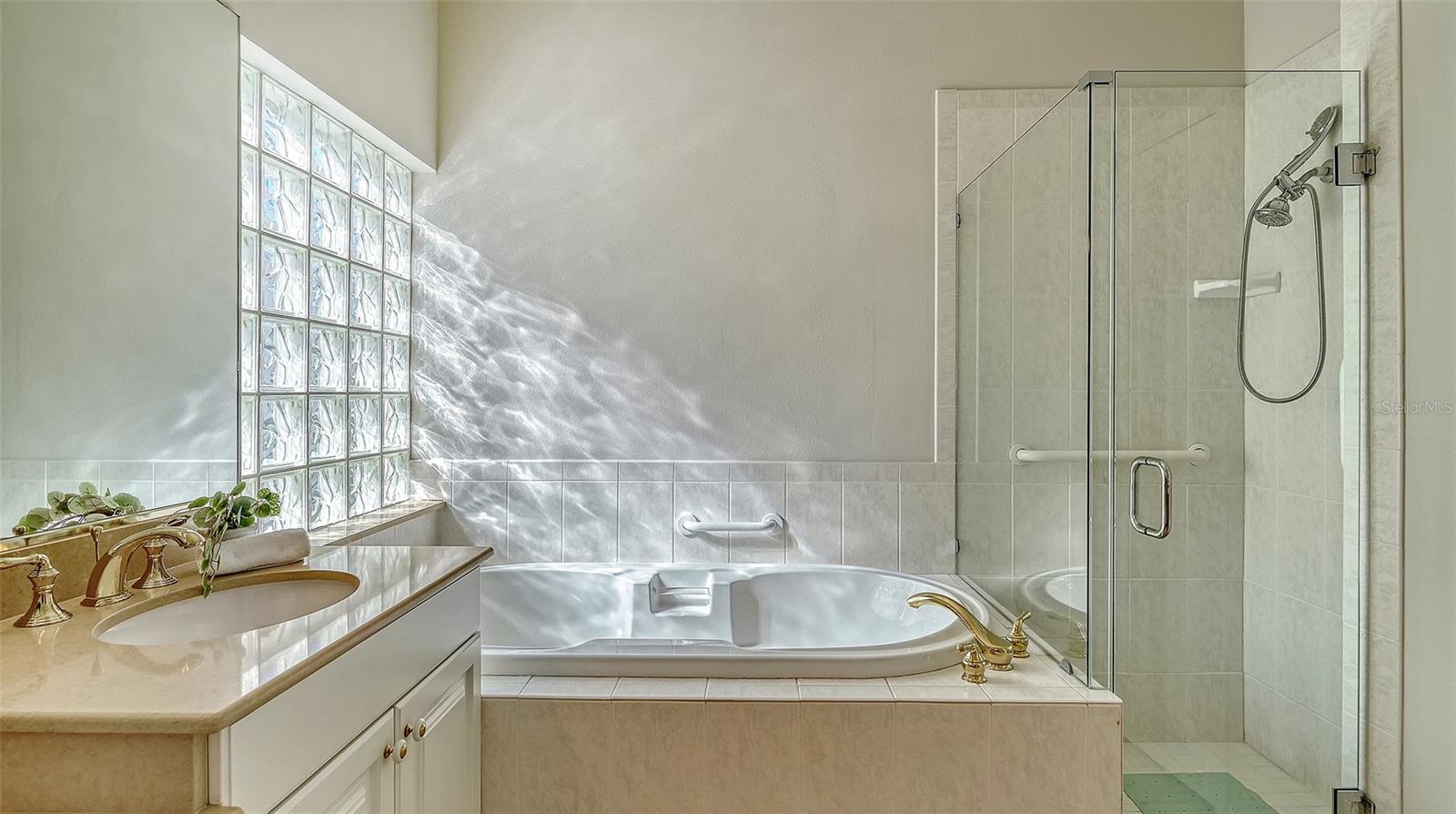 2162 WASATCH DR, SARASOTA, FL, 34235