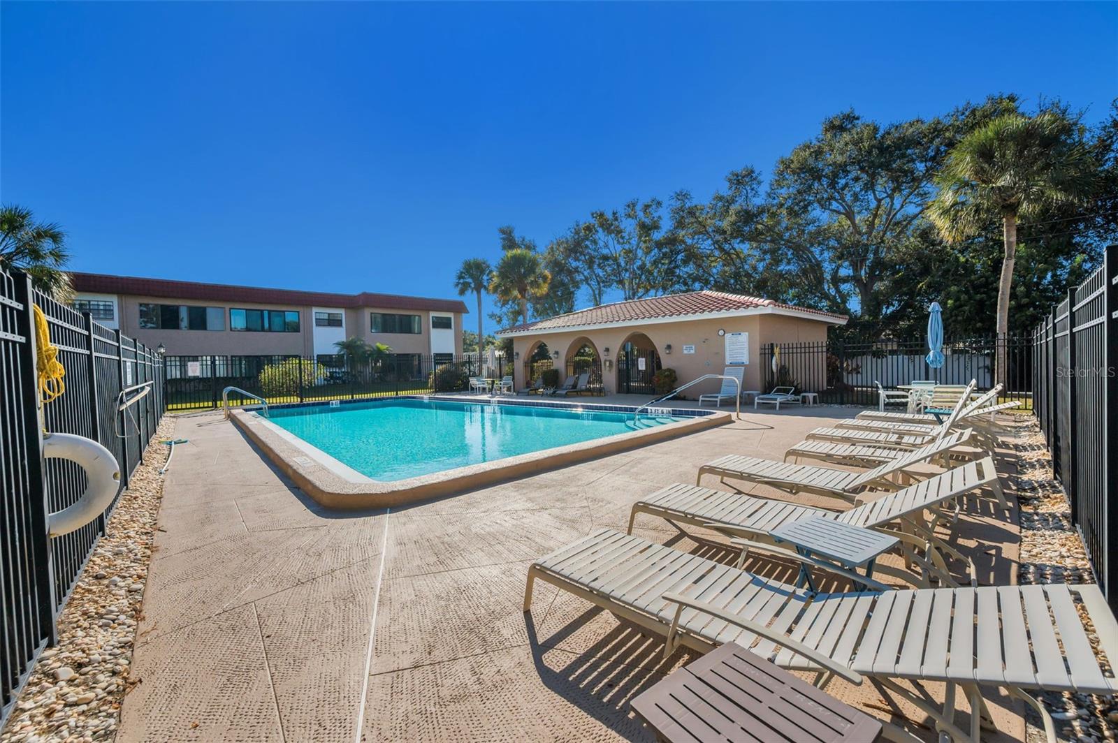 1750 BELLEAIR FOREST DR #A7, BELLEAIR, FL, 33756