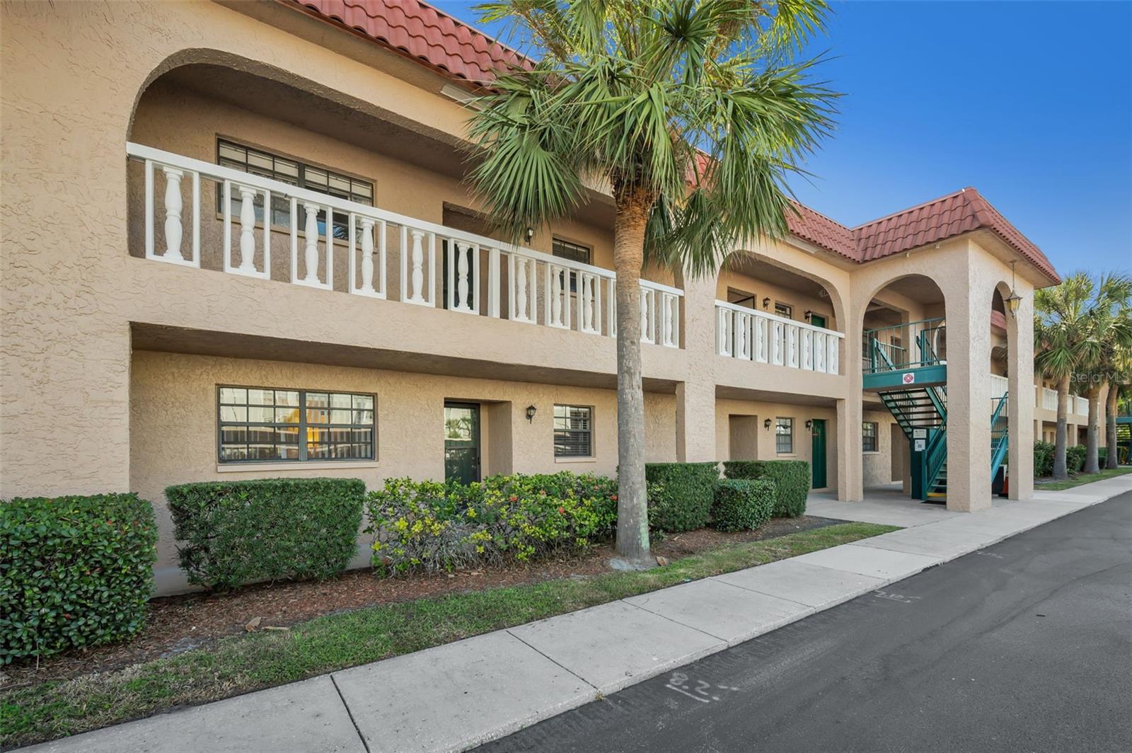 1750 BELLEAIR FOREST DR #A7, BELLEAIR, FL, 33756