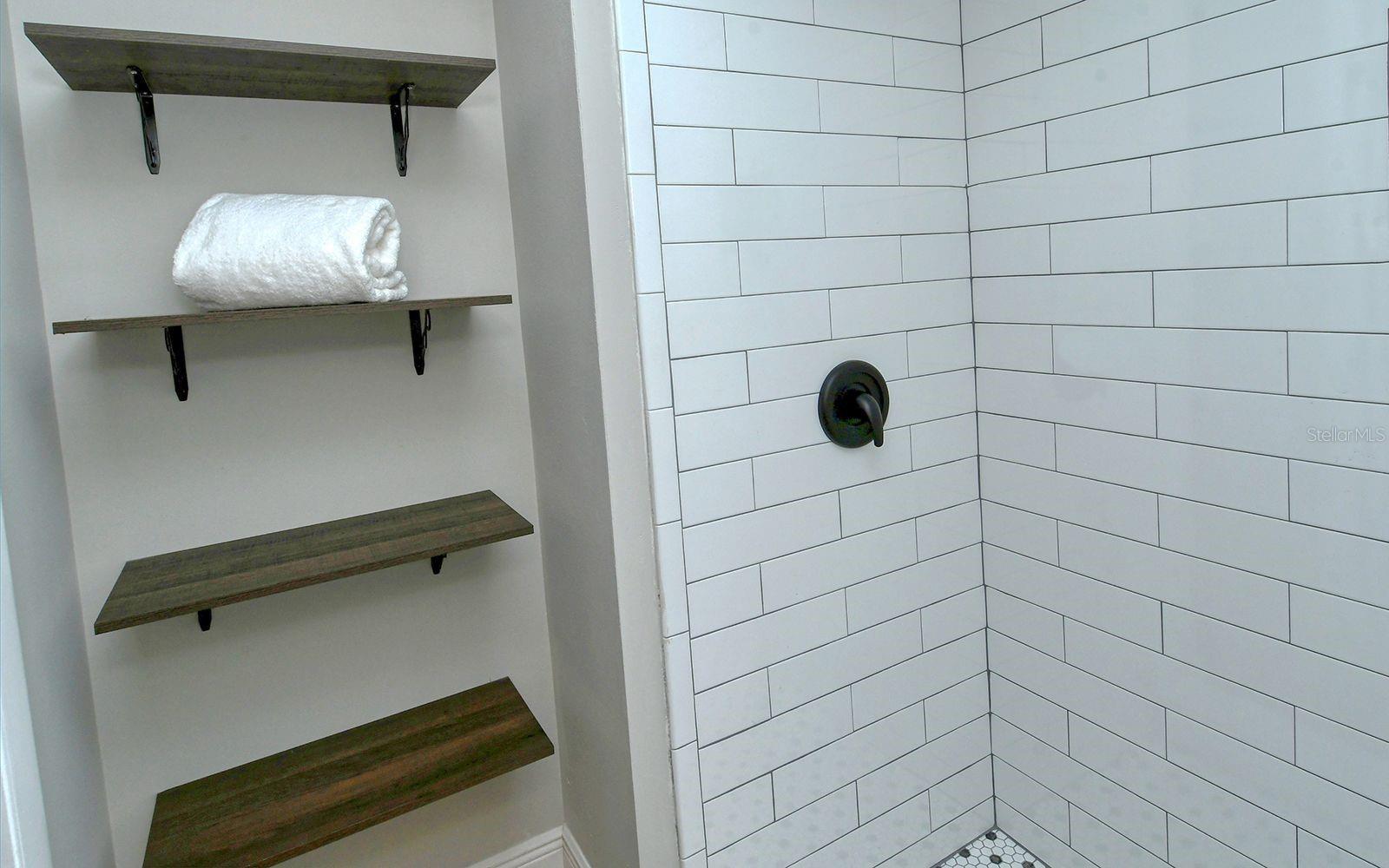 5603 SUMMER SIDE LN #44A, SARASOTA, FL, 34231