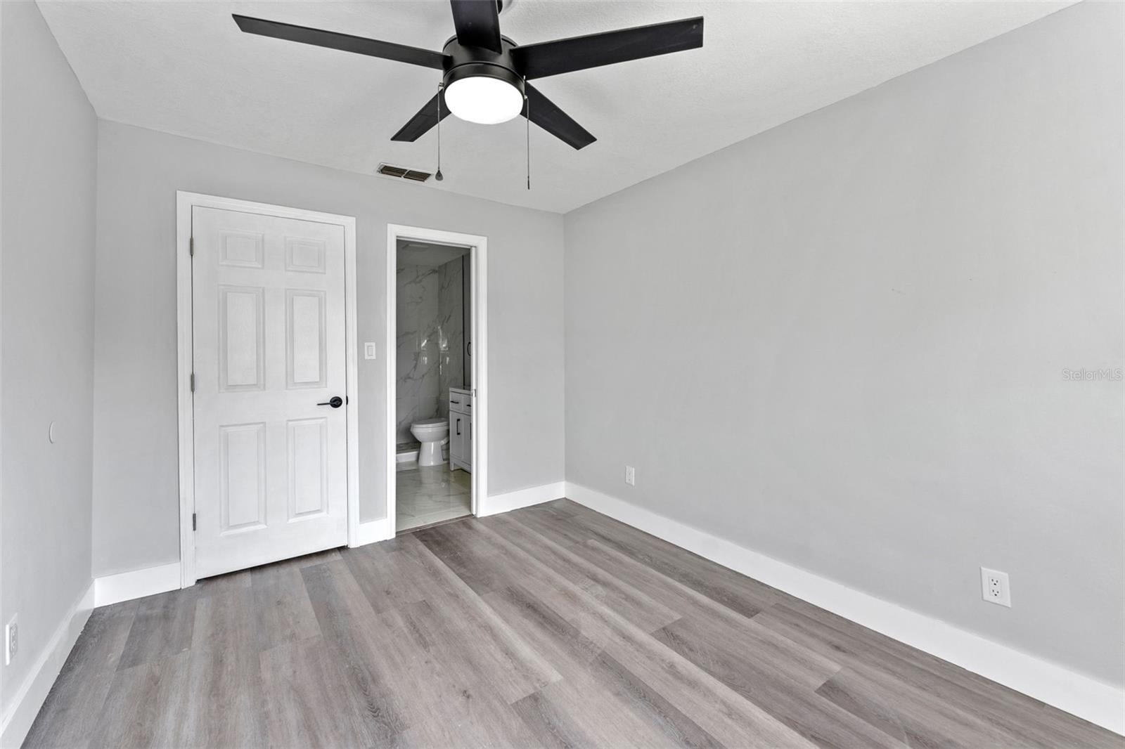 8737 N TANGERINE PL, TAMPA, FL, 33617