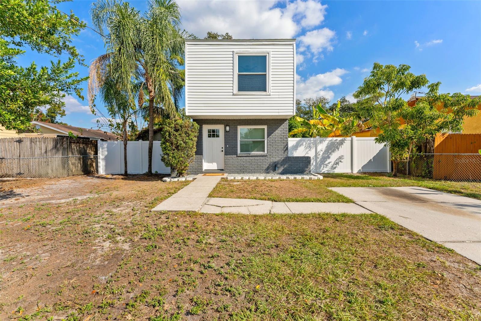 8737 N TANGERINE PL, TAMPA, FL, 33617