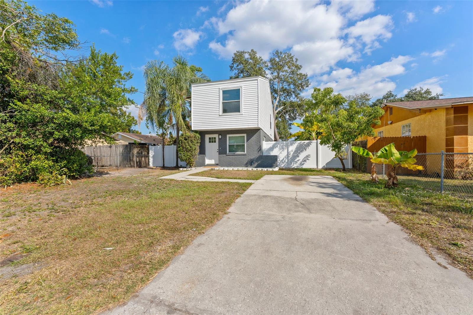 8737 N TANGERINE PL, TAMPA, FL, 33617