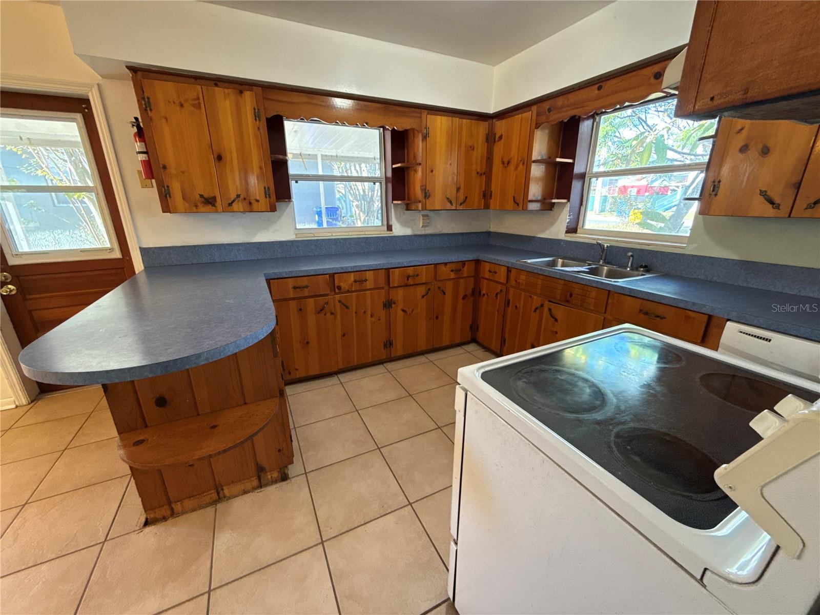 612 E PEARCE AVE, EAGLE LAKE, FL, 33839