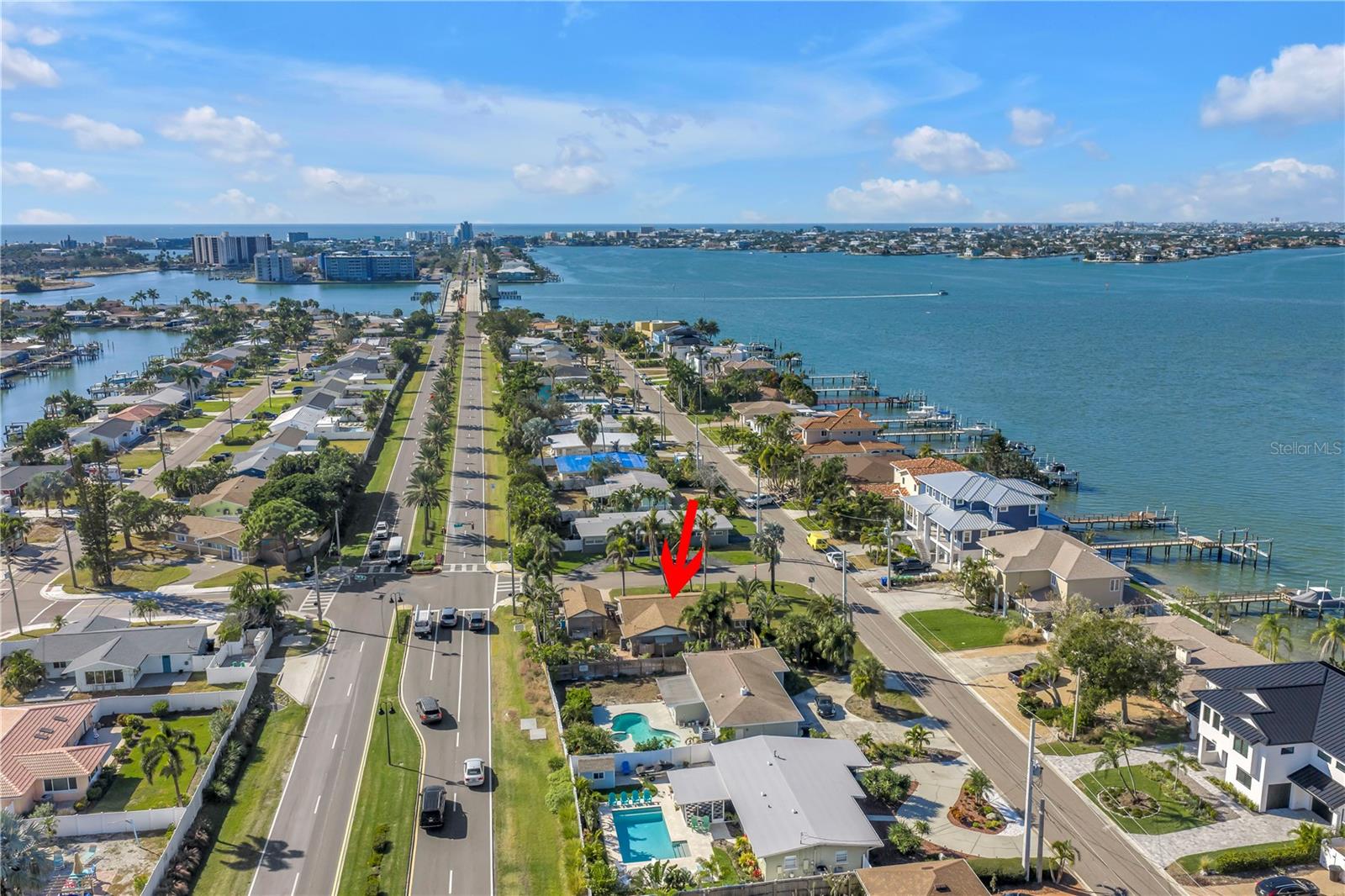 7898 CAUSEWAY BLVD N, ST PETERSBURG, FL, 33707