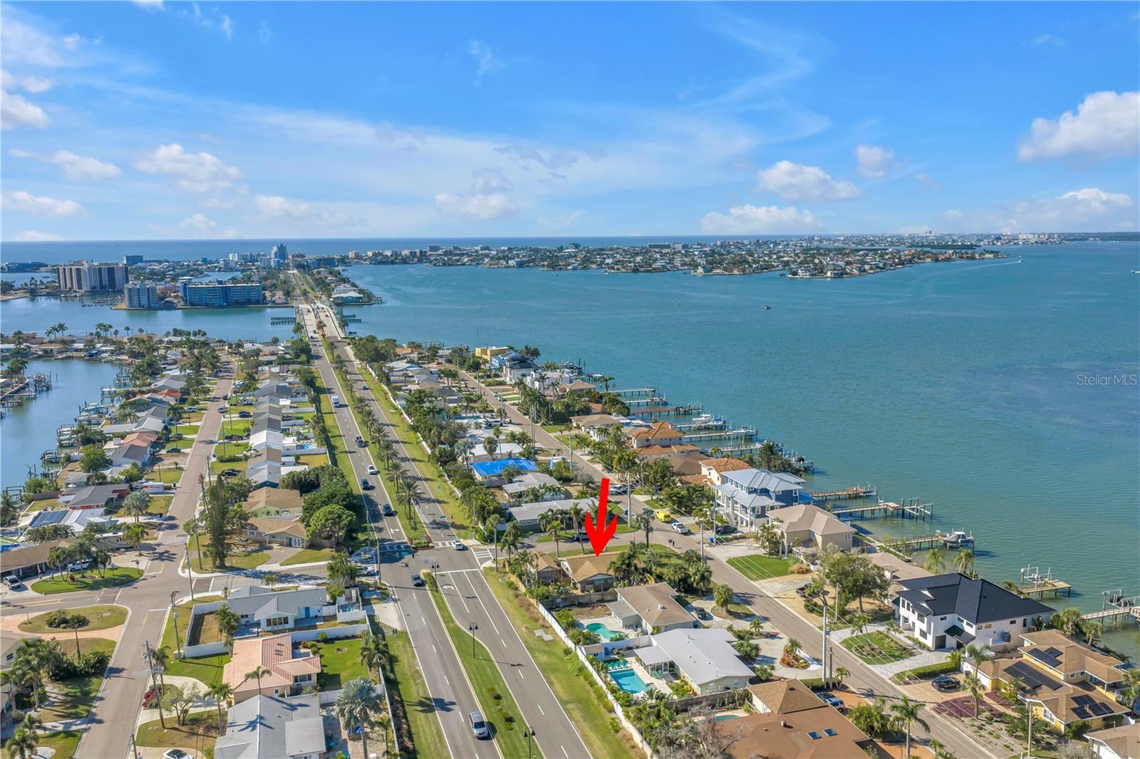 7898 CAUSEWAY BLVD N, ST PETERSBURG, FL, 33707