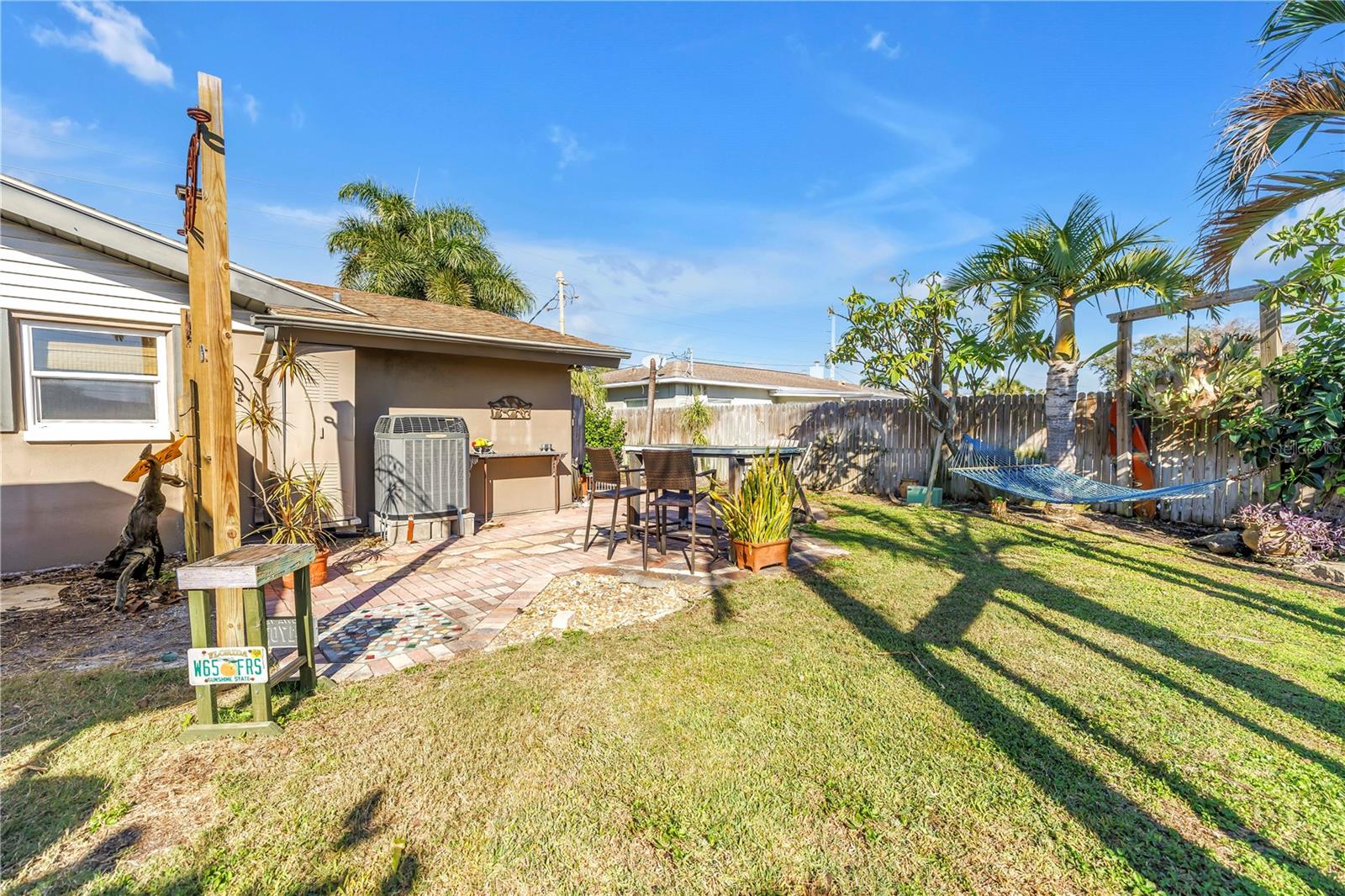 7898 CAUSEWAY BLVD N, ST PETERSBURG, FL, 33707