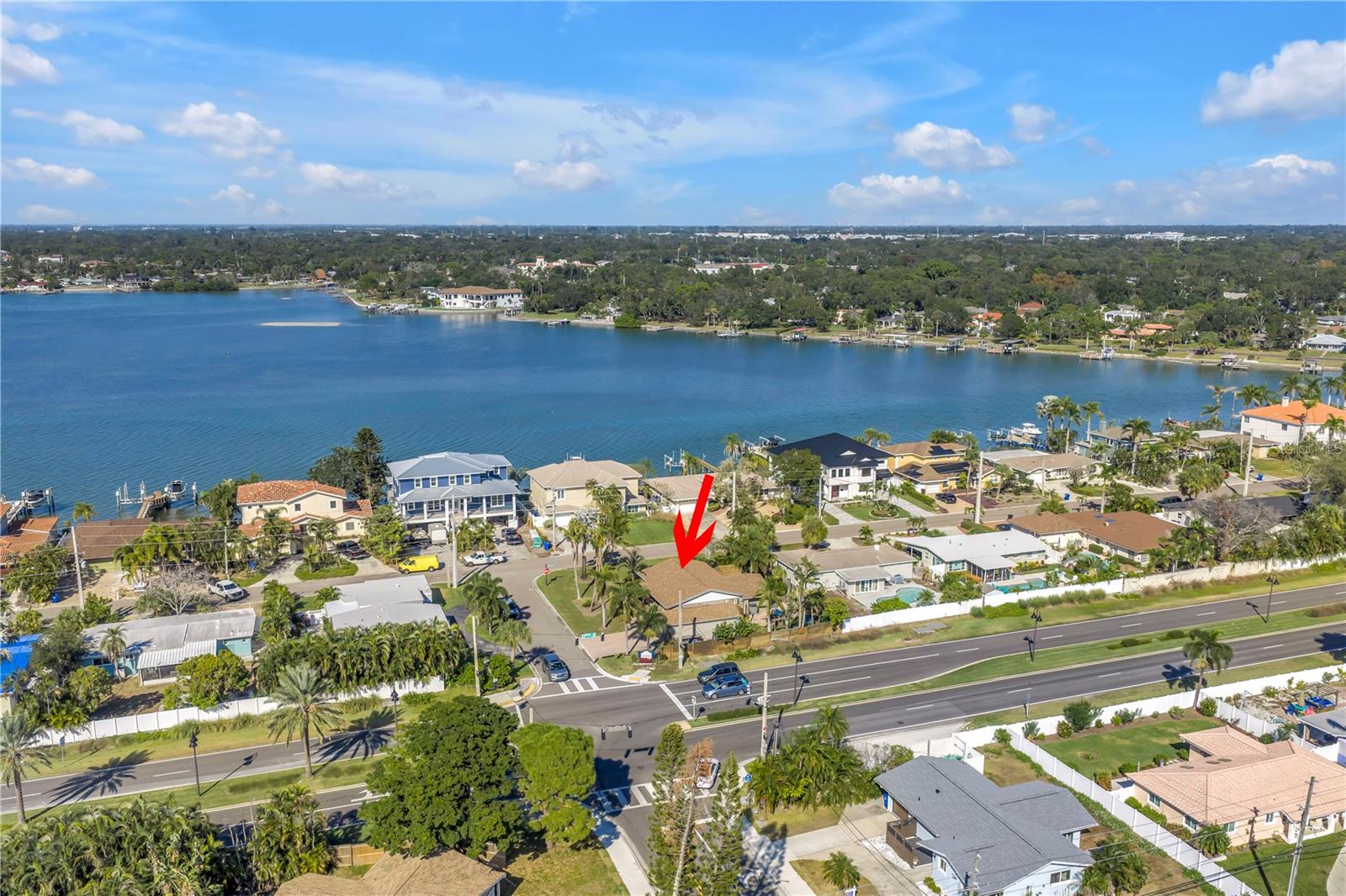 7898 CAUSEWAY BLVD N, ST PETERSBURG, FL, 33707