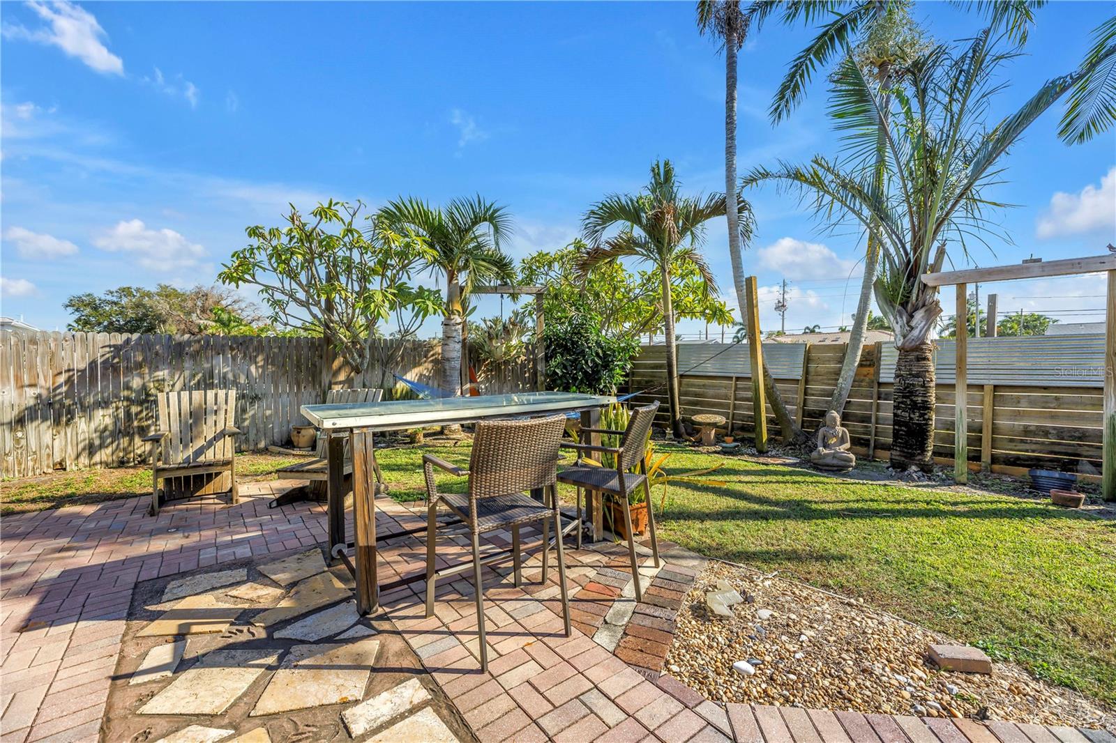 7898 CAUSEWAY BLVD N, ST PETERSBURG, FL, 33707