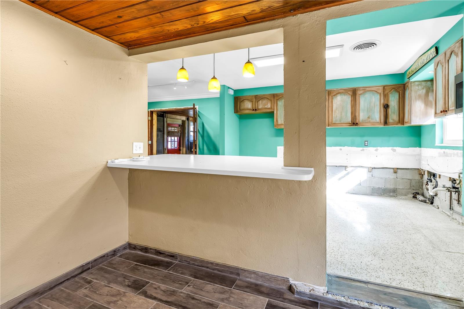 7898 CAUSEWAY BLVD N, ST PETERSBURG, FL, 33707