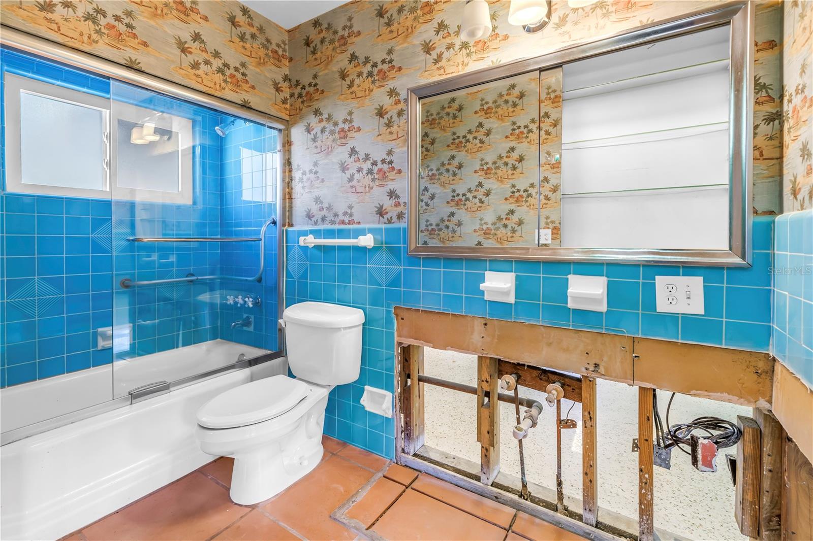 7898 CAUSEWAY BLVD N, ST PETERSBURG, FL, 33707