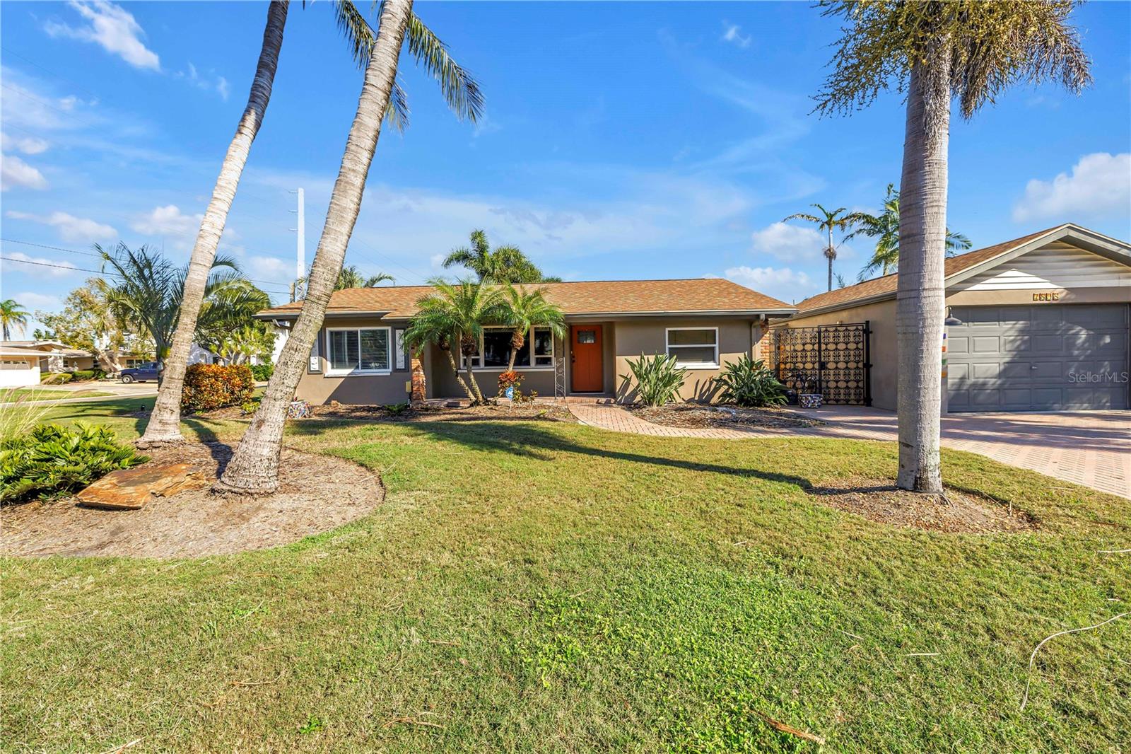 7898 CAUSEWAY BLVD N, ST PETERSBURG, FL, 33707