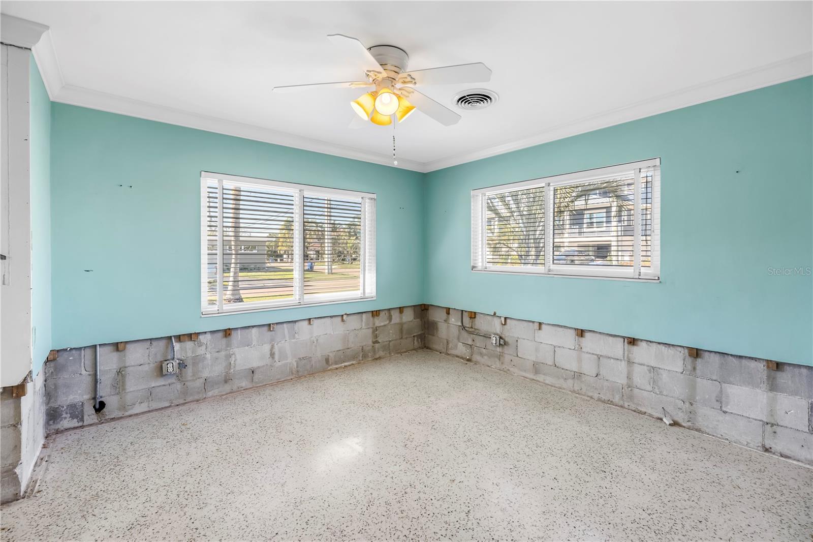 7898 CAUSEWAY BLVD N, ST PETERSBURG, FL, 33707