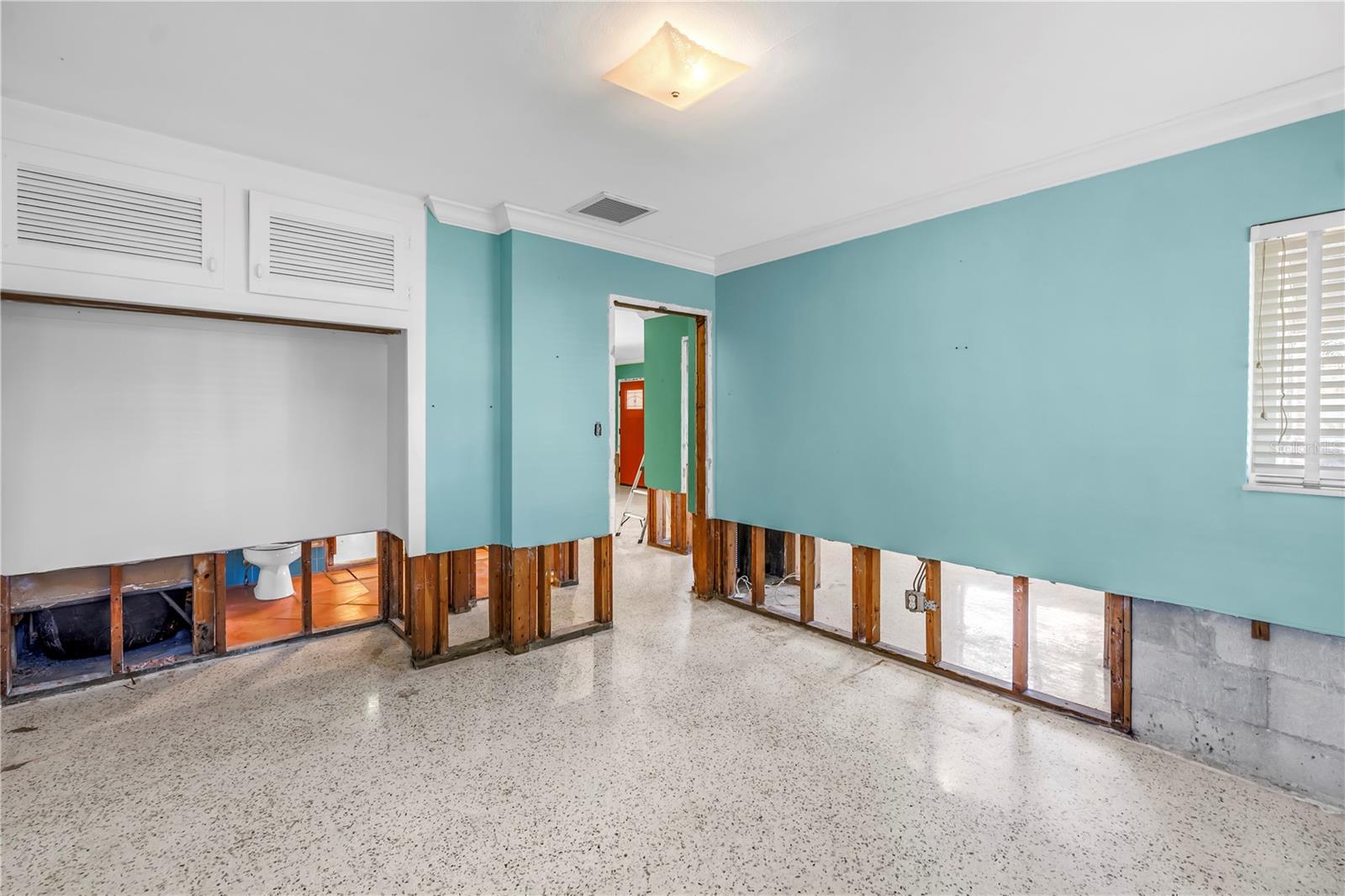 7898 CAUSEWAY BLVD N, ST PETERSBURG, FL, 33707