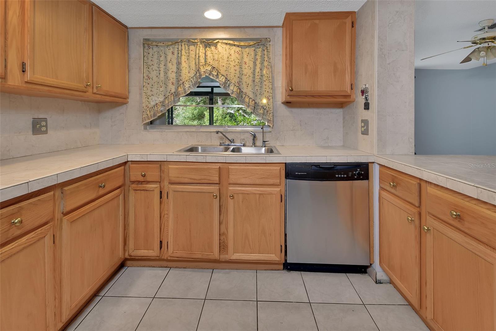 1622 OAKLAND DR, DELTONA, FL, 32738