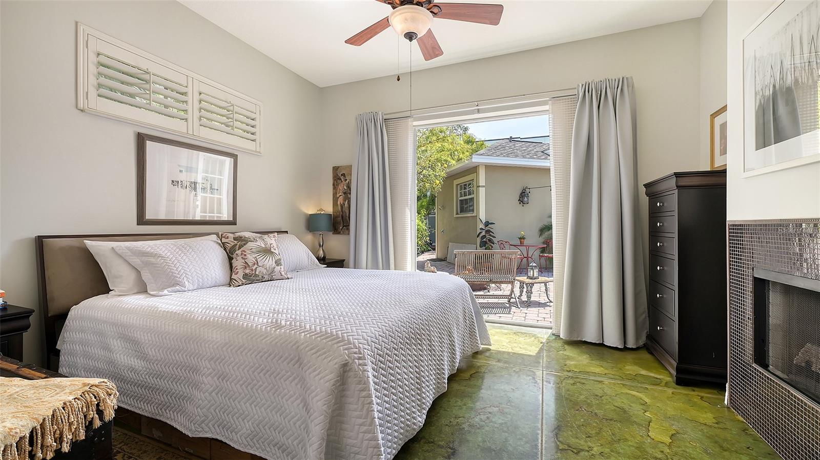 640 N OSPREY AVE, SARASOTA, FL, 34236