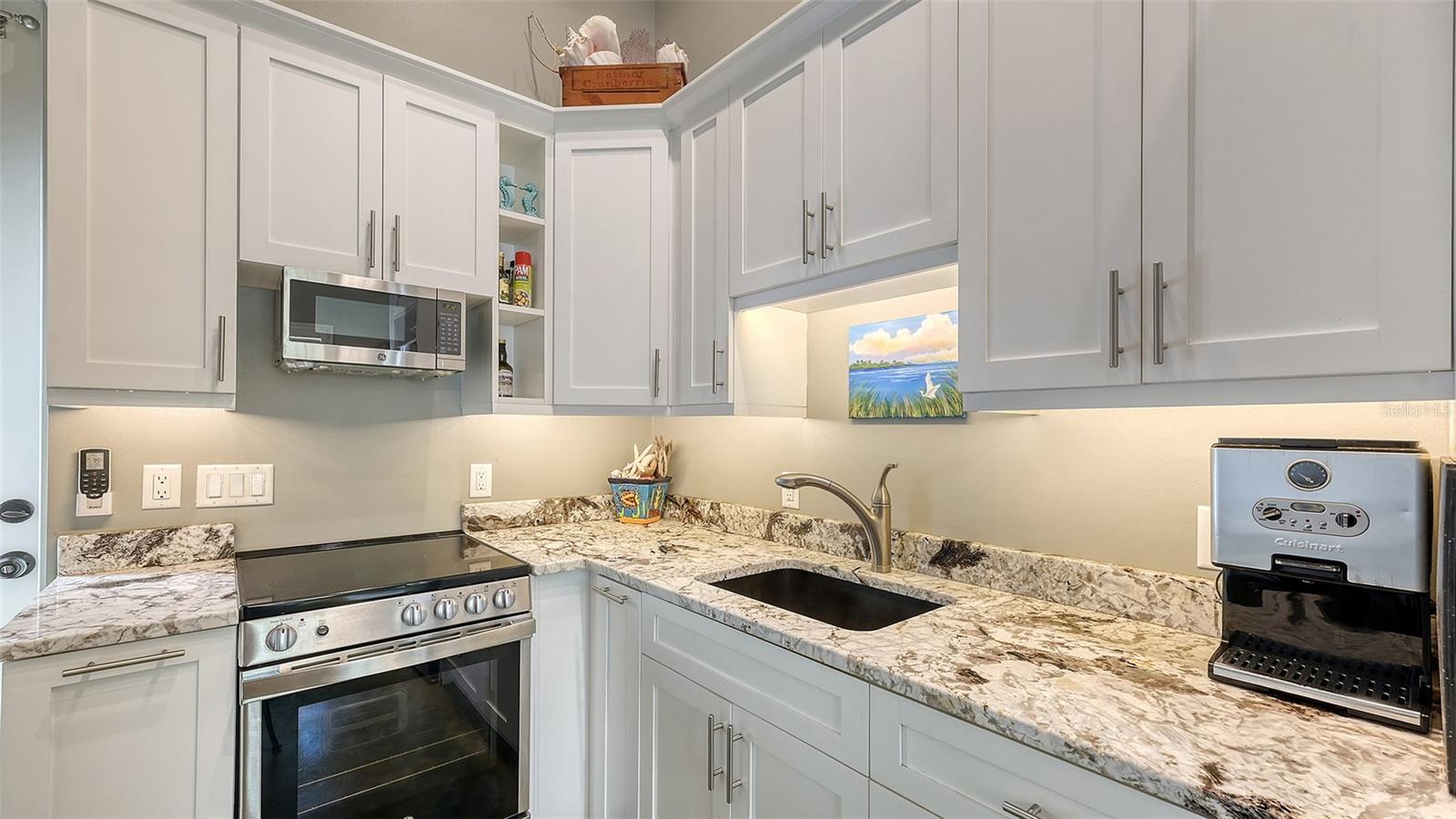 640 N OSPREY AVE, SARASOTA, FL, 34236