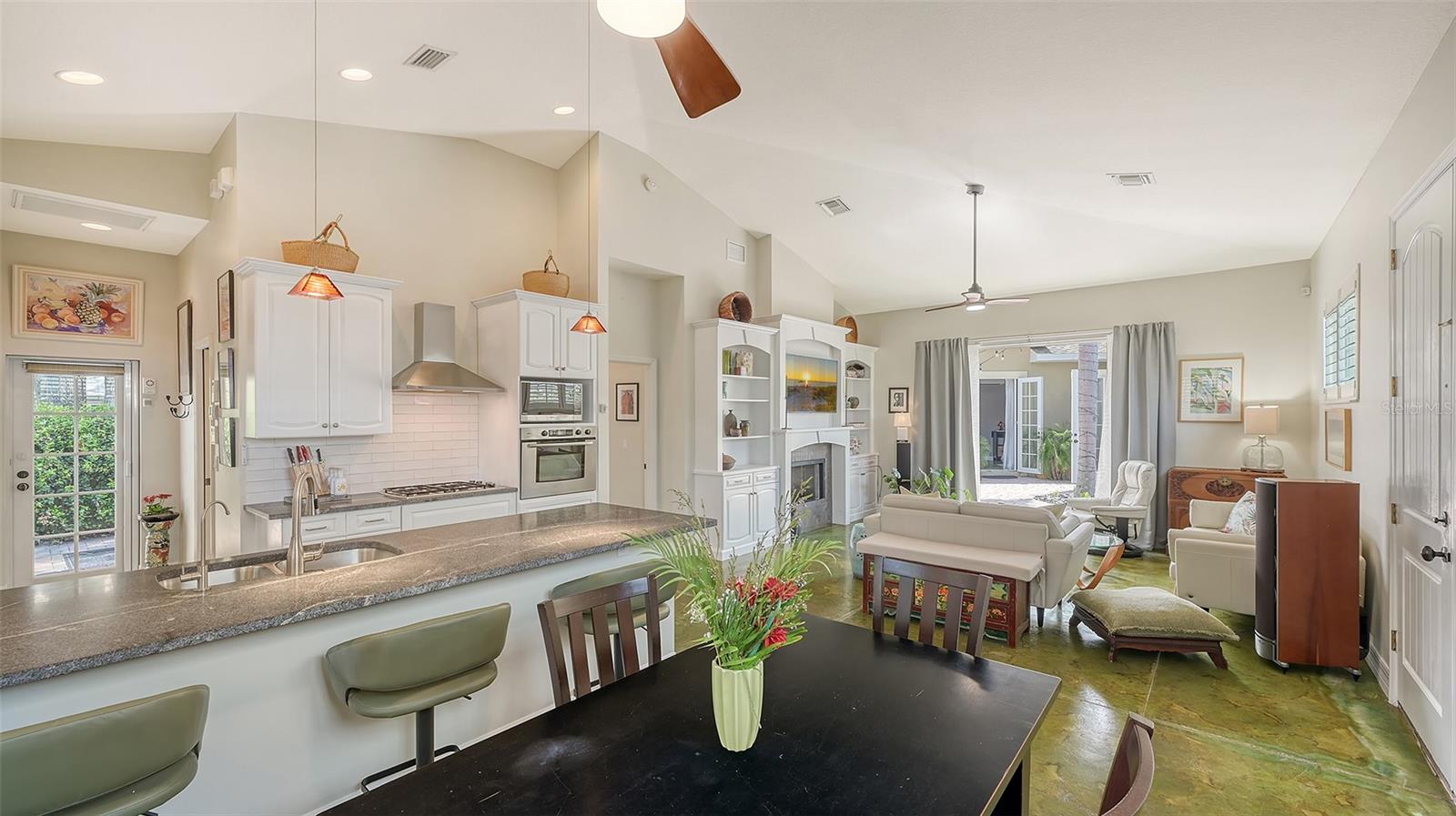 640 N OSPREY AVE, SARASOTA, FL, 34236