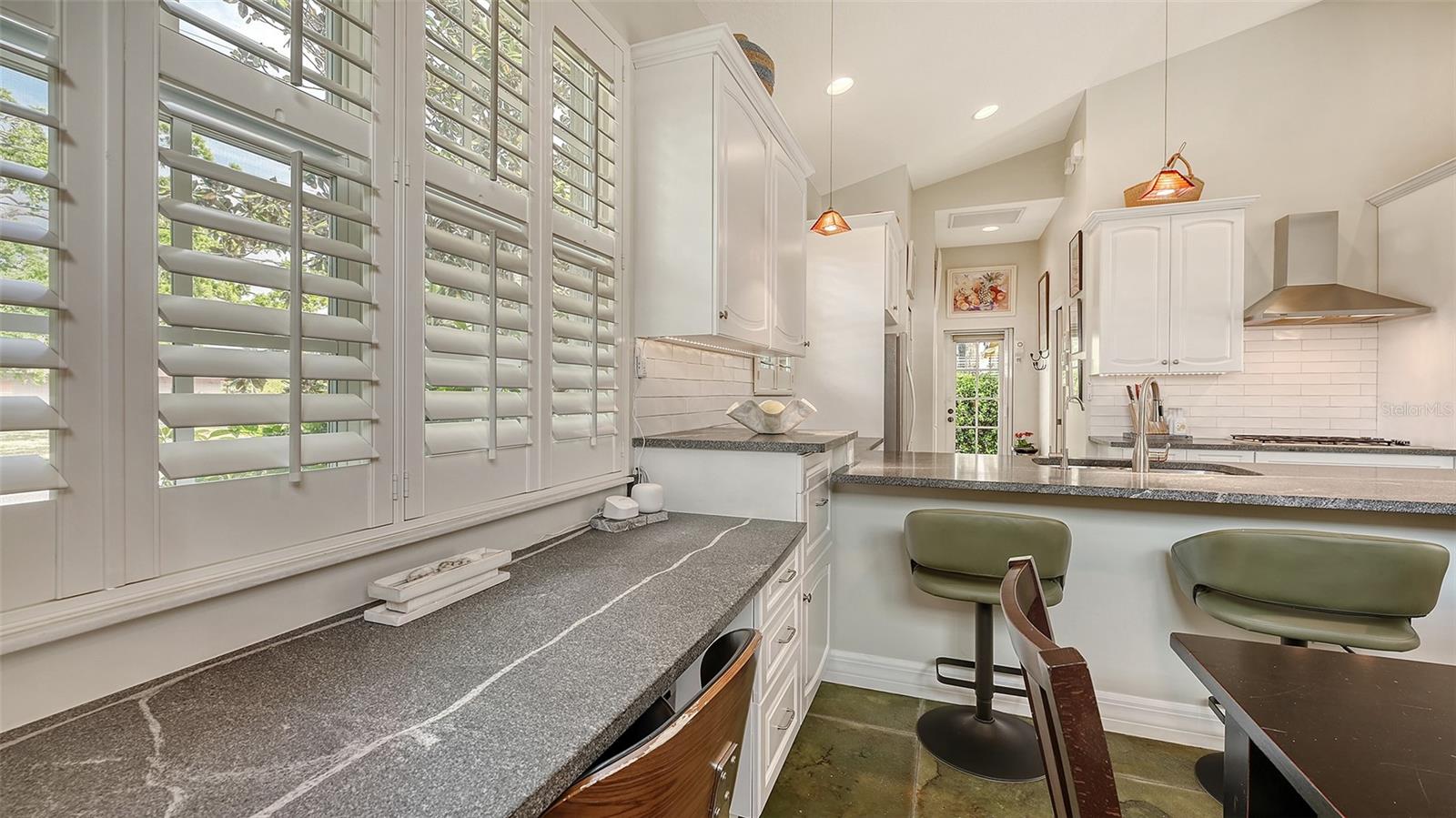 640 N OSPREY AVE, SARASOTA, FL, 34236