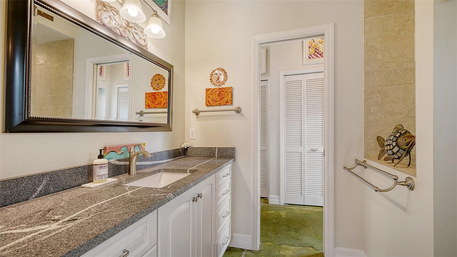 640 N OSPREY AVE, SARASOTA, FL, 34236